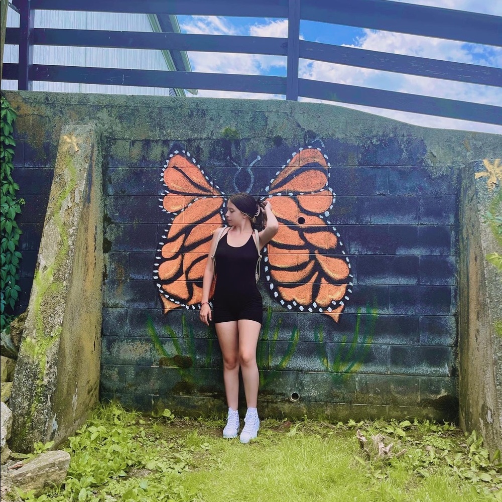 Meet your Posher, Danielle